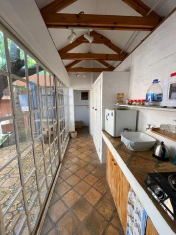 Weaver Cottages Хараре Экстерьер фото